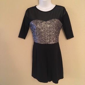 Lola dress size small.